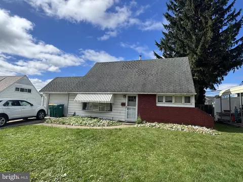 115 Vermont Ln, Levittown, PA 19054