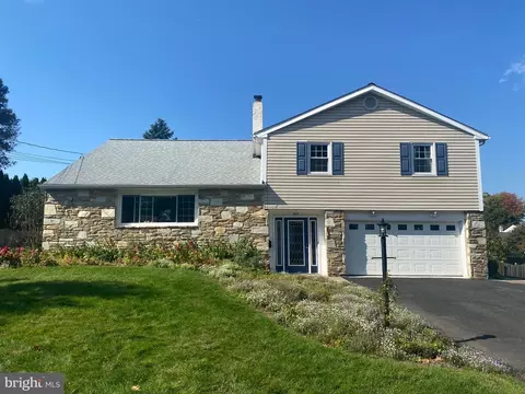 310 Tally Ho Dr, Warminster, PA 18974