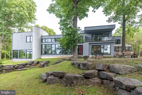 228 Municipal Rd, Pipersville, PA 18947