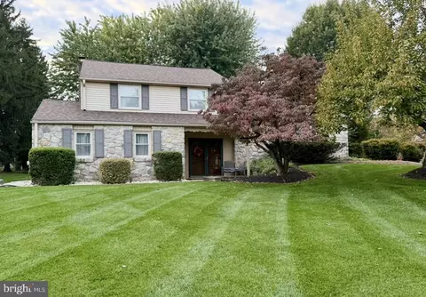 72 Eagle Mount Dr, Richboro, PA 18954