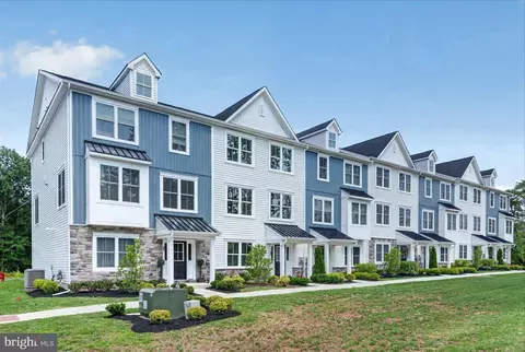 328 Schadle Rd, Bedminster, PA 18910