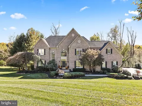 1885 Powderhorn Ct, Holland, PA 19053