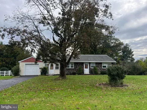 244 E Branch Rd, Sellersville, PA 18960