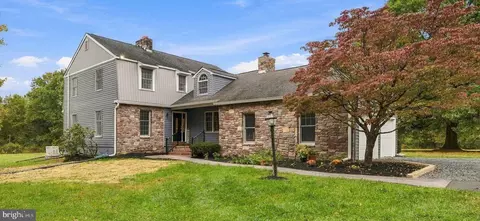 309 Park Dr W, Kintnersville, PA 18930