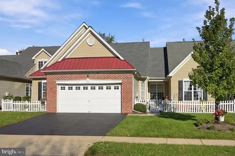 224 Dorchester Dr, Sellersville, PA 18960