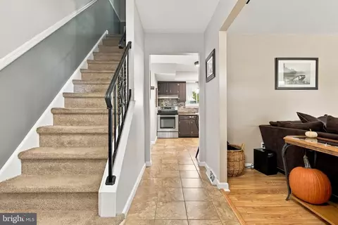 Entry Way - 331 Cedar St, Warminster, PA 18974 photo 1 of 2