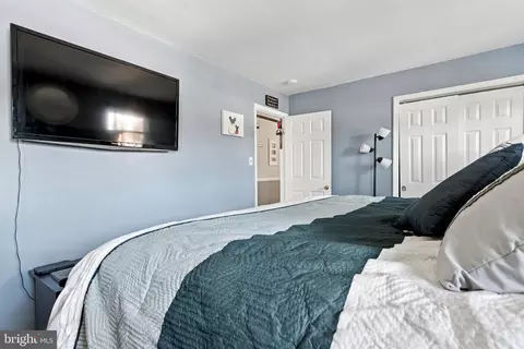 Bedroom - 331 Cedar St, Warminster, PA 18974 photo 4 of 4