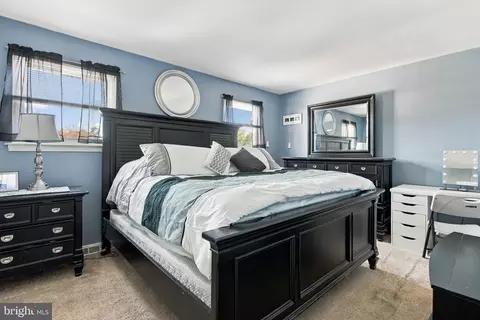 Bedroom - 331 Cedar St, Warminster, PA 18974 photo 3 of 4