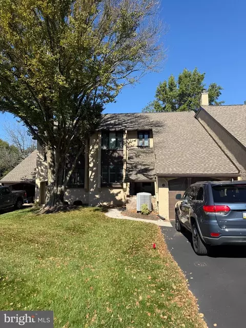 113 Golf Club Dr, Langhorne, PA 19047