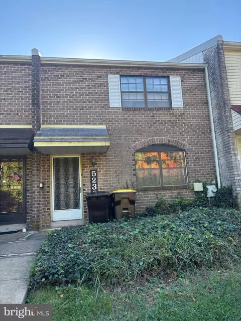 5236 Windward Ln #N, Bensalem, PA 19020