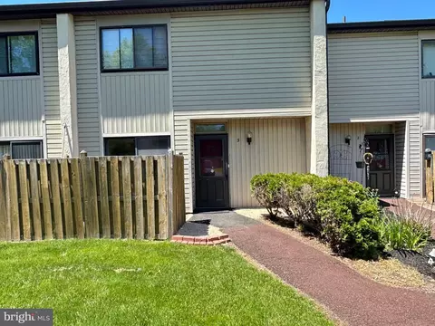 3 Centennial Rd, Telford, PA 18969