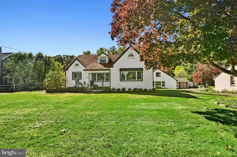 1237 River Rd, Upper Black Eddy, PA 18972
