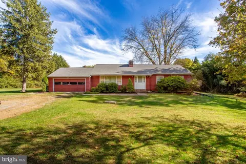 4727 Lower Mountain Rd, New Hope, PA 18938