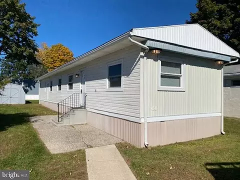 2235 Grant Rd #8, Quakertown, PA 18951
