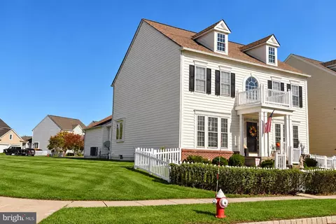 10 Croft Dr, Fountainville, PA 18923