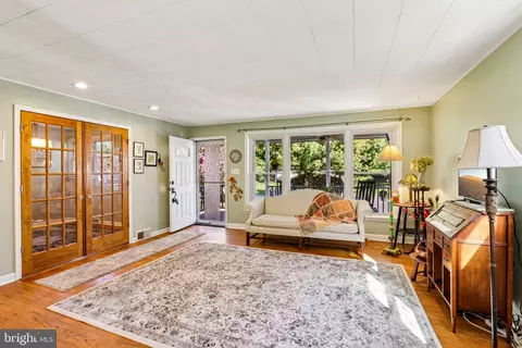 Entry Way - 110 Taifer Ave, Doylestown, PA 18901 photo 1 of 2