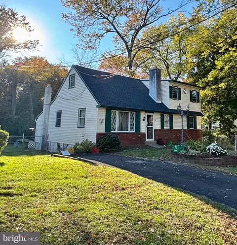 381 Larchwood Ave, Feasterville Trevose, PA 19053