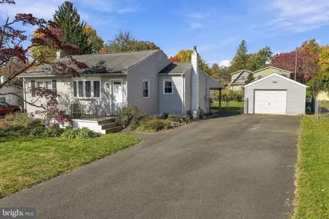 1600 Lake Rd, Feasterville Trevose, PA 19053