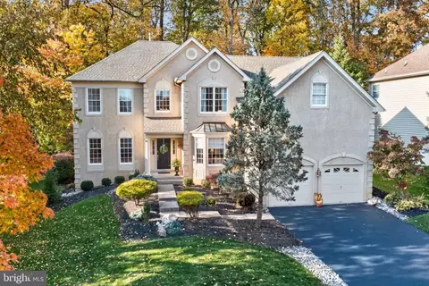 3822 Forest Hill Dr, Furlong, PA 18925