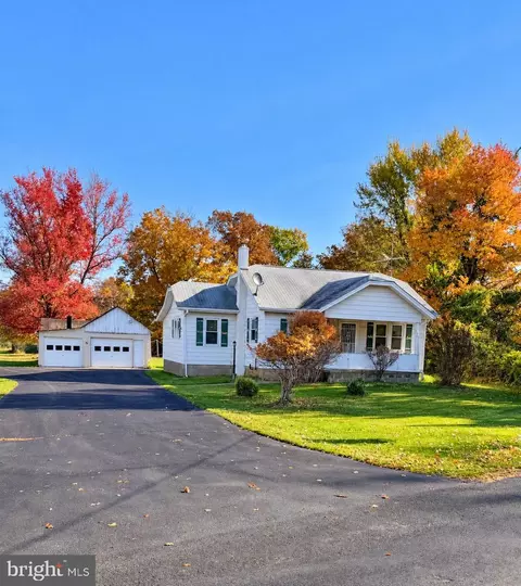 1639 Chestnut Ridge Rd, Upper Black Eddy, PA 18972