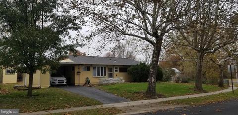 51 Farmbrook Dr, Levittown, PA 19055 photo 1