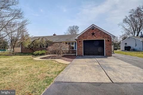 675 Phillips Rd, Warminster, PA 18974 photo 3