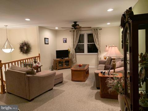 982 Ramsay Rd, Warminster, PA 18974 photo 4