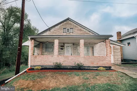 995 Wagner St, Nanty Glo, PA 15943