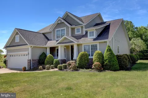 137 Rolling Hills Rd, Johnstown, PA 15905