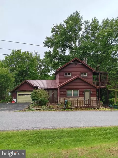 139 Church St, Twin Rocks, PA 15960