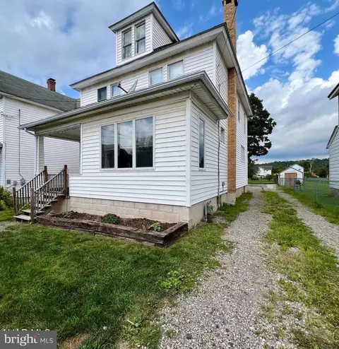 1016 Caldwell Ave, Portage, PA 15946