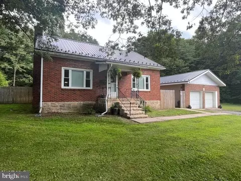 2037 Clearfield Valley Blvd, Dysart, PA 16636