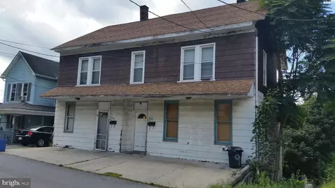922-924 Von Lunen Rd, Johnstown, PA 15902