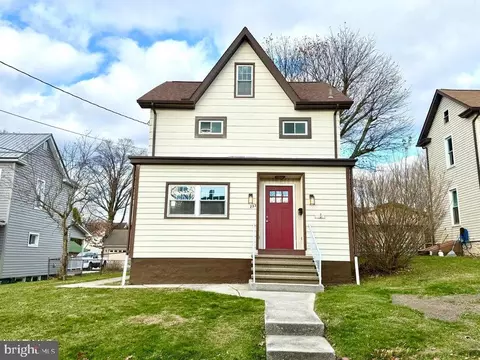 233 Columbus Ave, Cresson, PA 16630