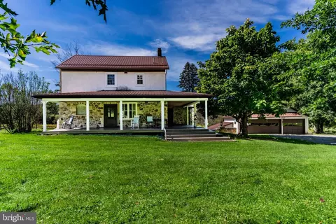 266 Fifty Acre Rd, Johnstown, PA 15904