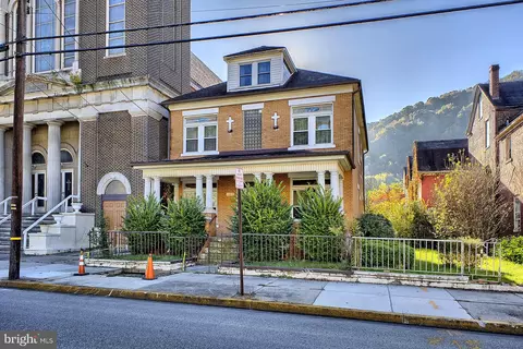 606 Maple Ave, Johnstown, PA 15901