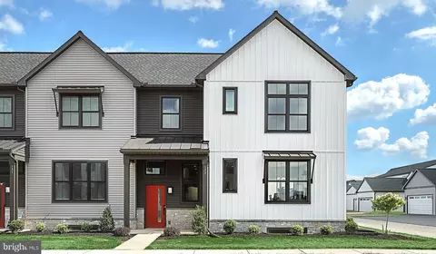 133 Larkin Dr, Mechanicsburg, PA 17055