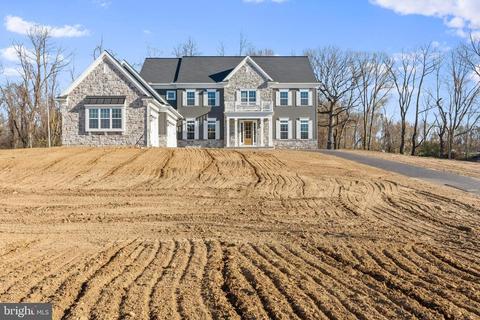 704 Brindle Farm Ln, Mechanicsburg, PA 17055