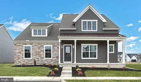 506 Estate Dr, Mechanicsburg, PA 17055