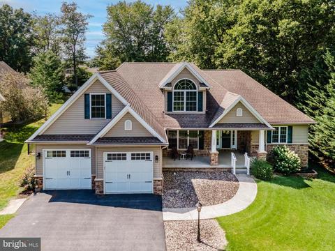 1022 Rockledge Dr, Carlisle, PA 17015
