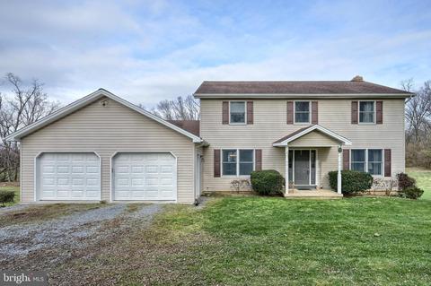 695 Mount Rock Rd, Carlisle, PA 17015