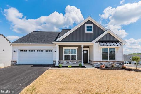 2112 Hill Side Dr #447, Mechanicsburg, PA 17055