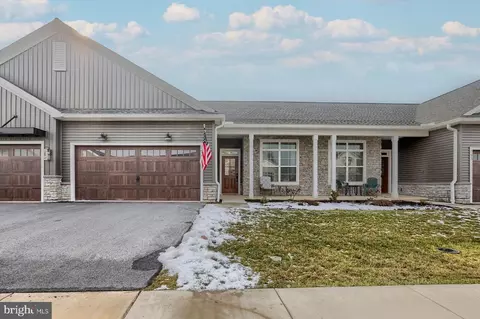 791 Aurora Dr #409, Mechanicsburg, PA 17055