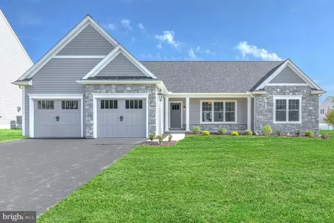 465 Apple Hollow Rd, Mechanicsburg, PA 17055