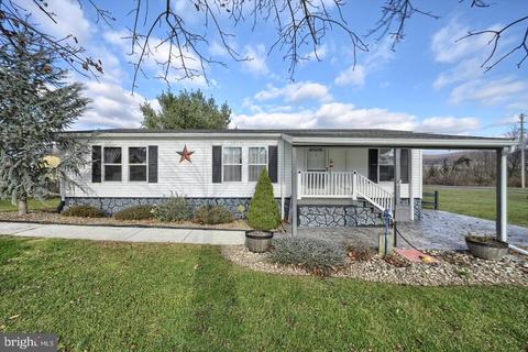 435 Cornman Rd, Carlisle, PA 17013