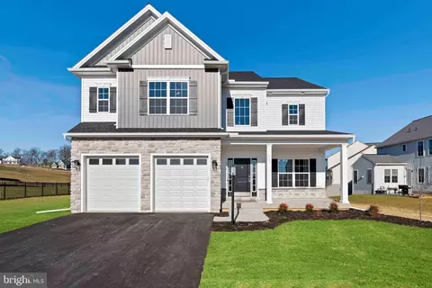 697 Ashwood Ln, Mechanicsburg, PA 17055