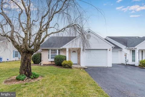34 Greenspring Dr, Mechanicsburg, PA 17050