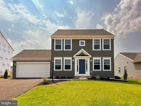 317 Amberleigh Ln, Shippensburg, PA 17257