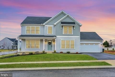 910 Norway St, Mechanicsburg, PA 17055