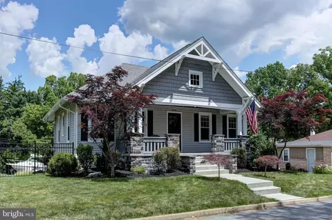 2010 Lenox St, Camp Hill, PA 17011
